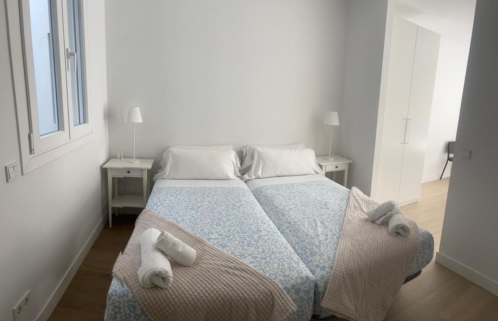 Apartaments Plaza Principe Viana パンプローナ エクステリア 写真